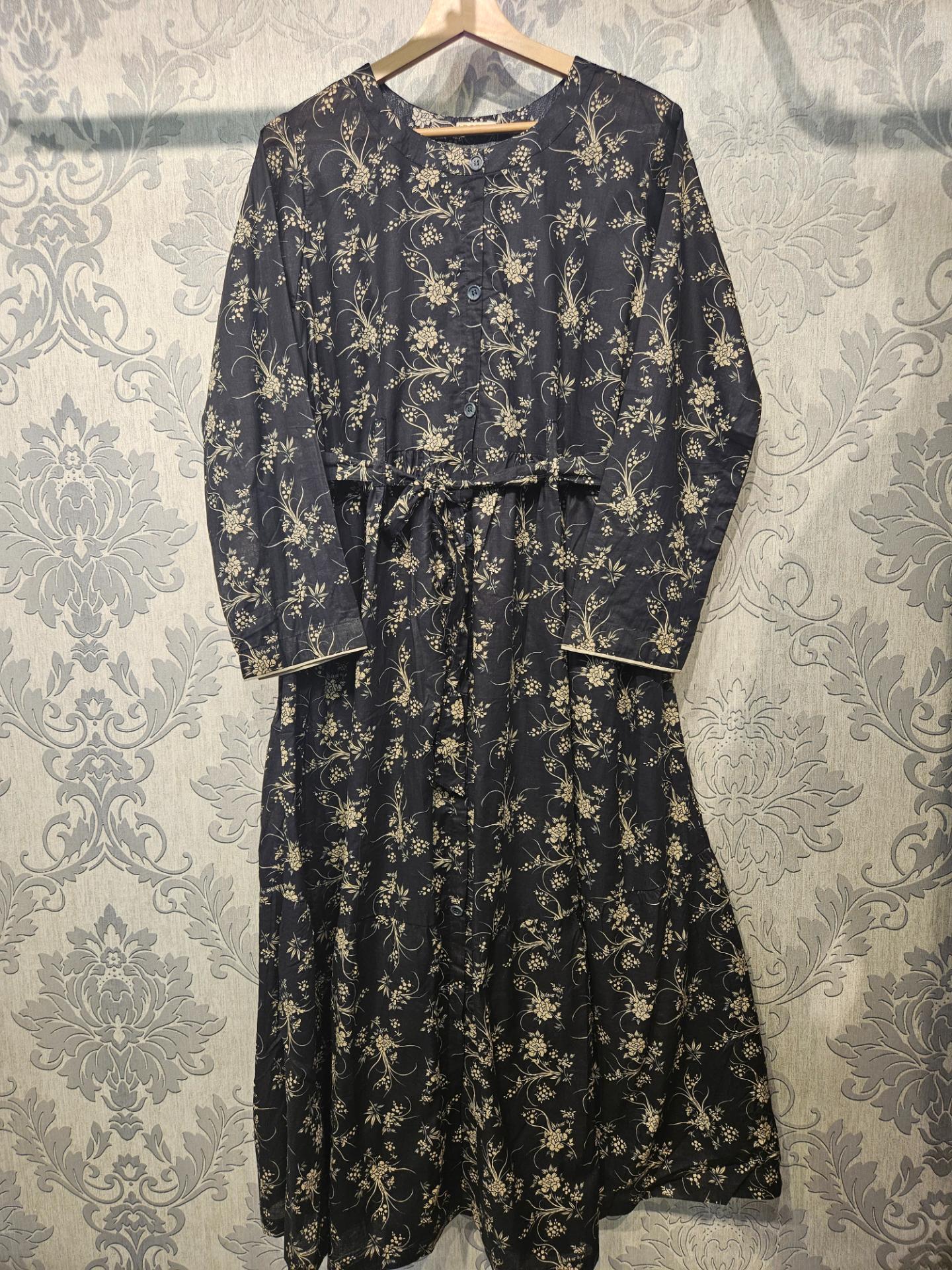 Women's Casual Cotton Dress - Black and Beige Floral Print Summer Holiday Vacation Dress
