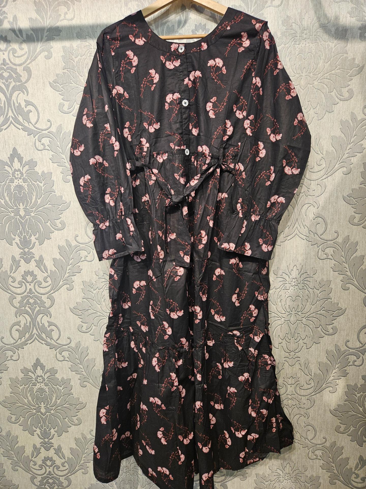 Women's Casual Cotton Dress - Black and Lilac Floral Print Summer Holiday Vacation Dress