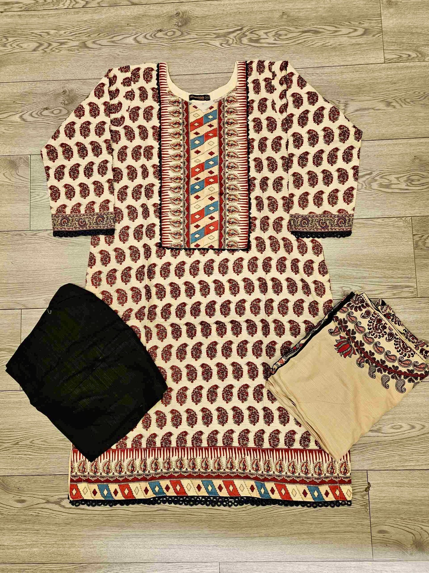 Designer off white and maroon colour winter collection khaddar fabric with khaddar shawl