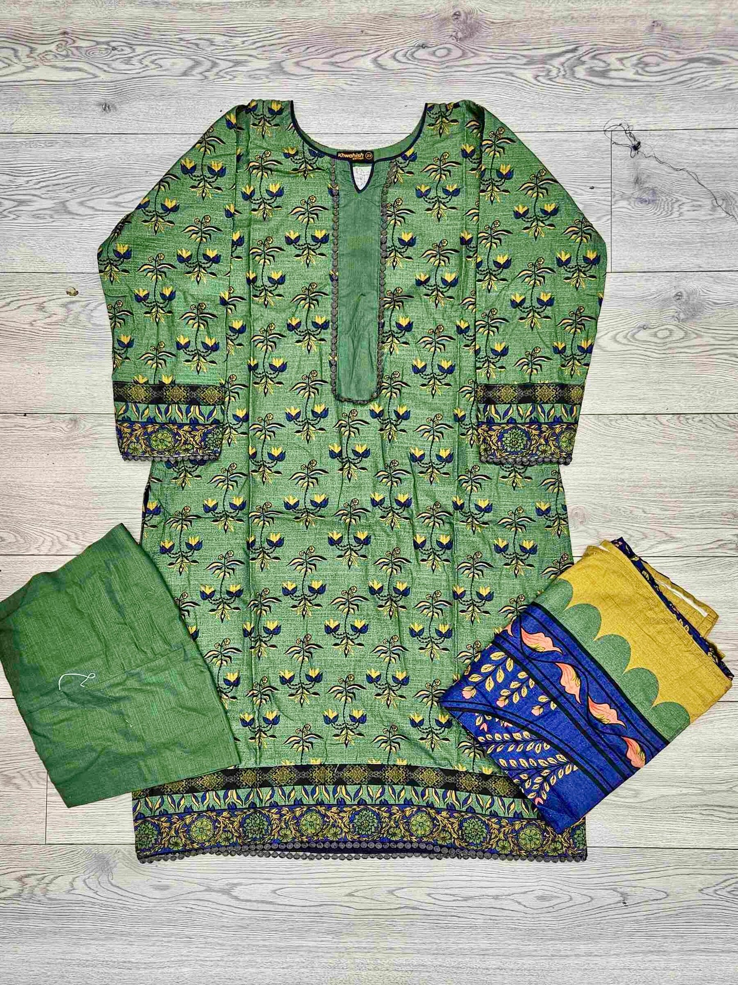 Forest green colour winter collection khaddar fabric with khaddar shawl