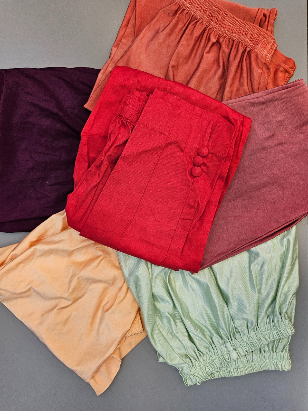 Various colour lycra leggings trousers to pair with kurti suits and tops