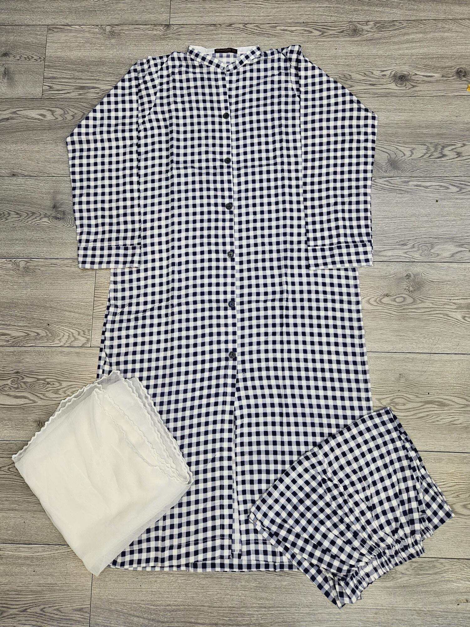 Chequered print white and navy blue