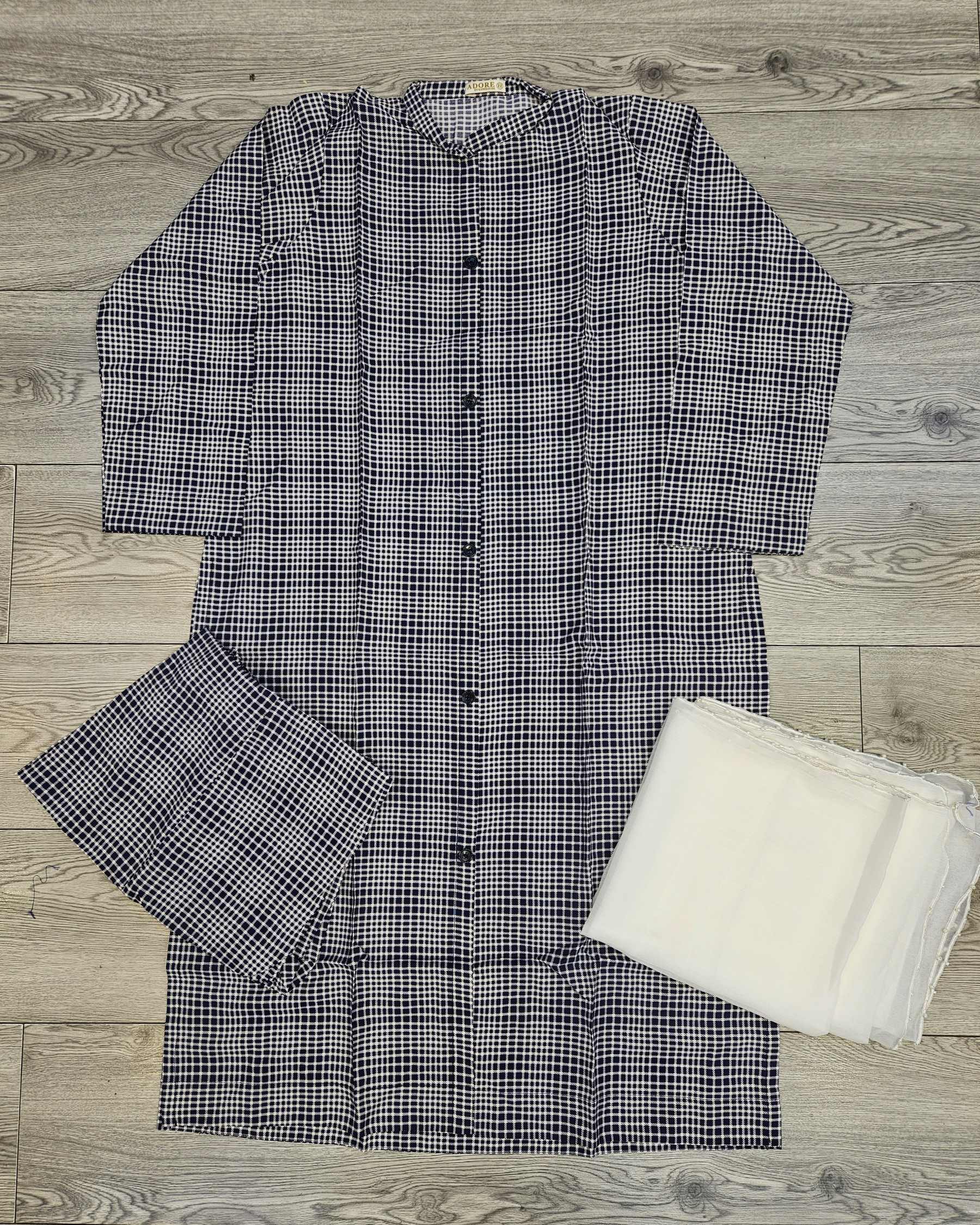 Chequered print navy blue and white