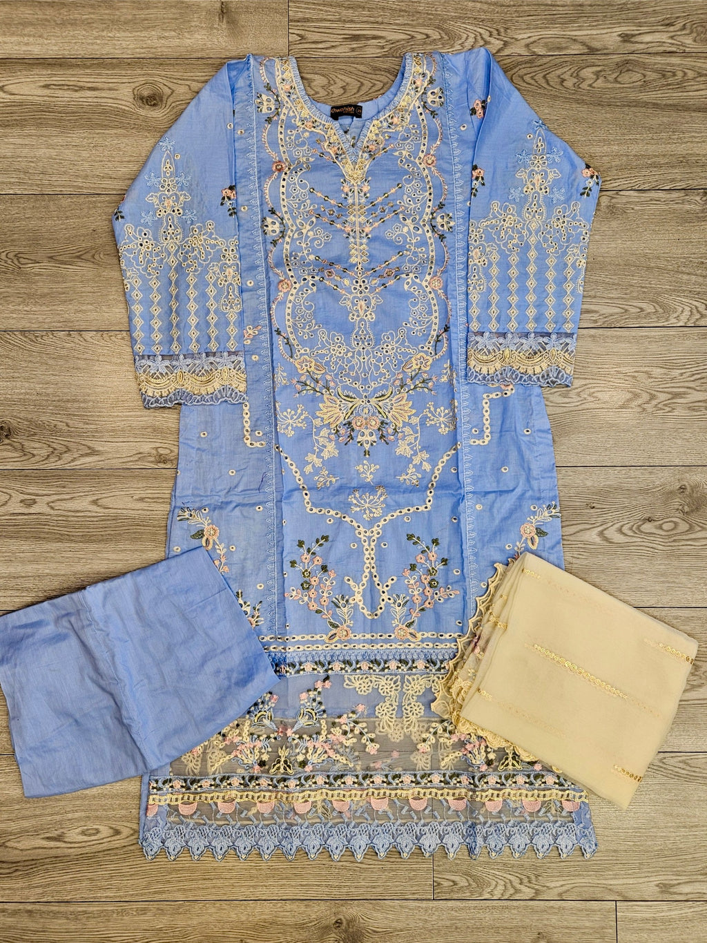 QMR cornflower blue and gold colour