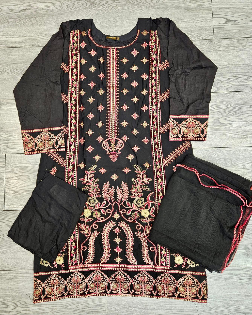 AD6 Black and rose red colour thread and sequins embroidery shalwar kameez in linen fabric