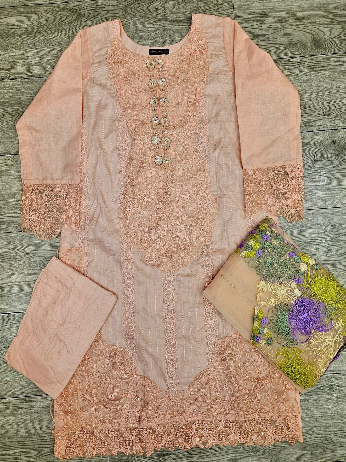 MB light salmon pink and pear green colour