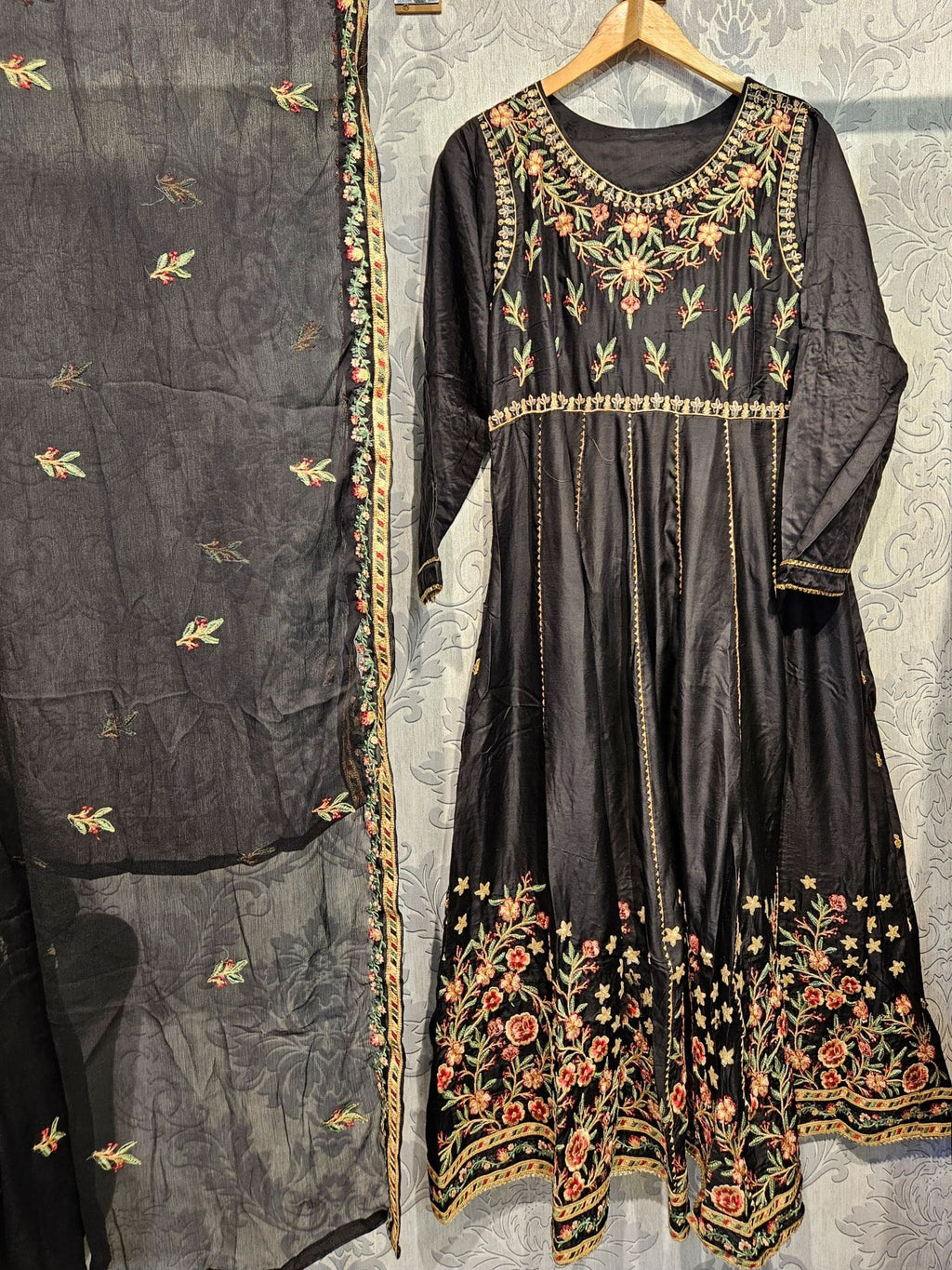 Ethnc Embroidered Viscose Dress Set with Dupatta
