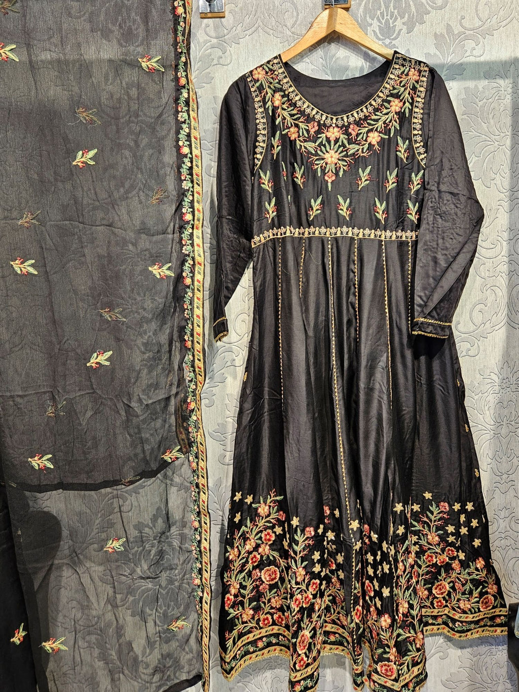 Ethnc Embroidered Viscose Dress Set with Dupatta